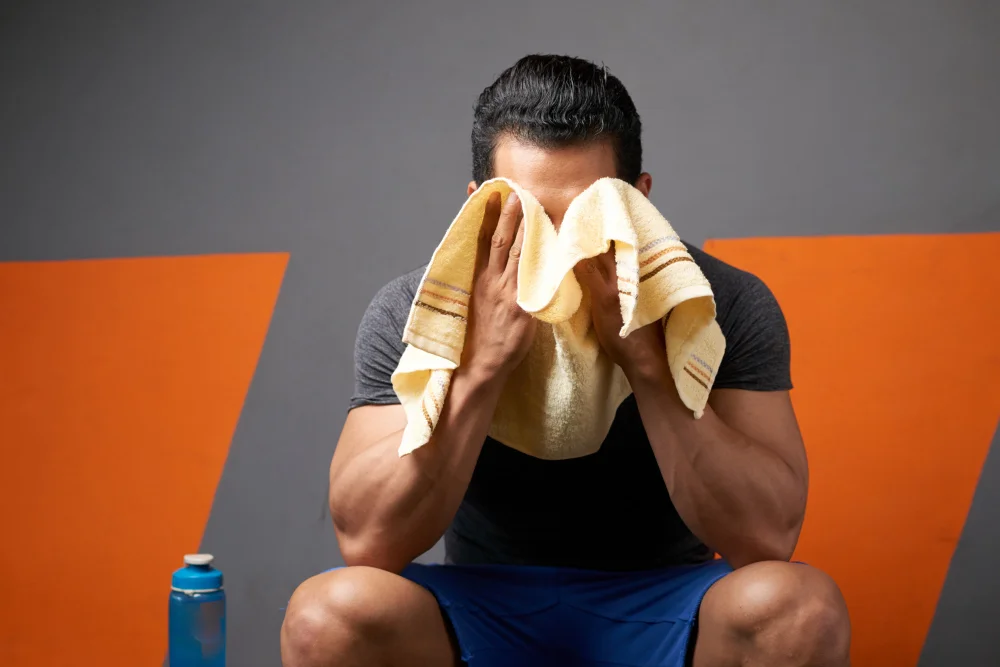 Suor excessivo na cabeça: o que pode ser e o que fazer 3 Suor excessivo na cabeça: o que pode ser e o que fazer 5